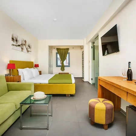 Village Hotel 3*