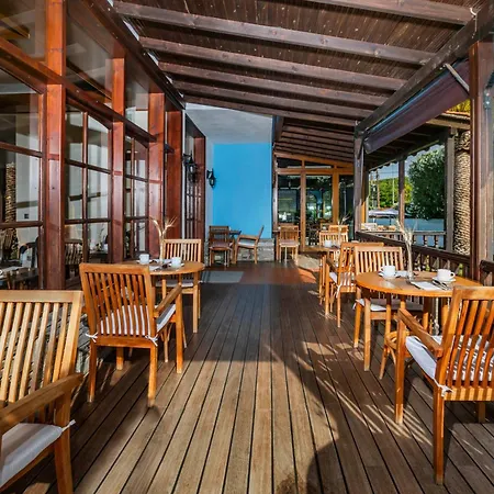 Village Hotel Hanioti