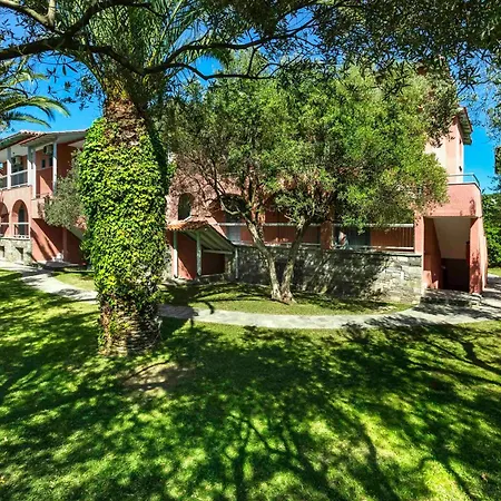 Village Hotel Hanioti