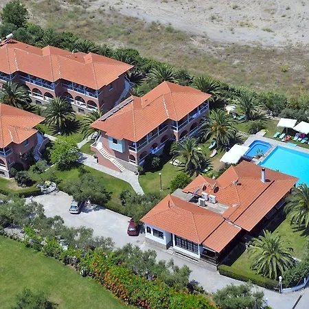 Village Hotel 3*