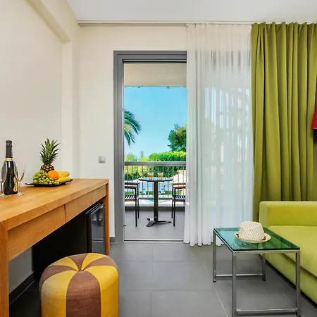 Hotel Village 3*