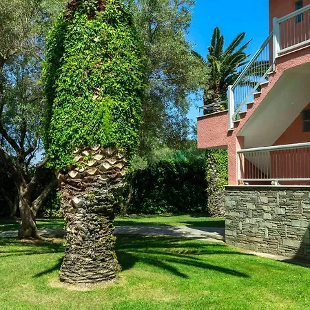 Hotel Village 3*