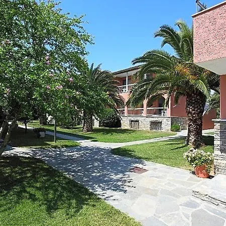 Хотел Village