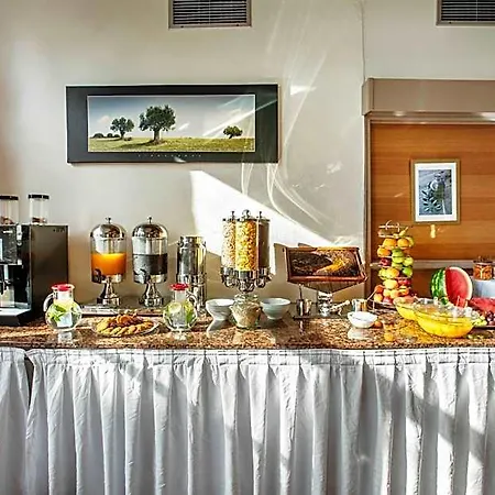 Village Hotel 3*