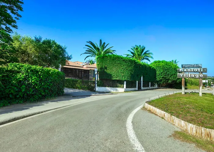 Village فندق 3*