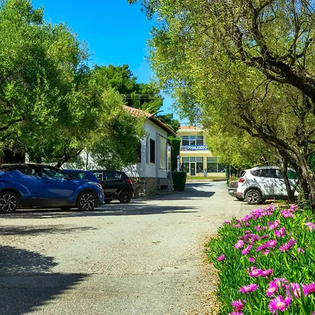 Hanioti Village Hotel