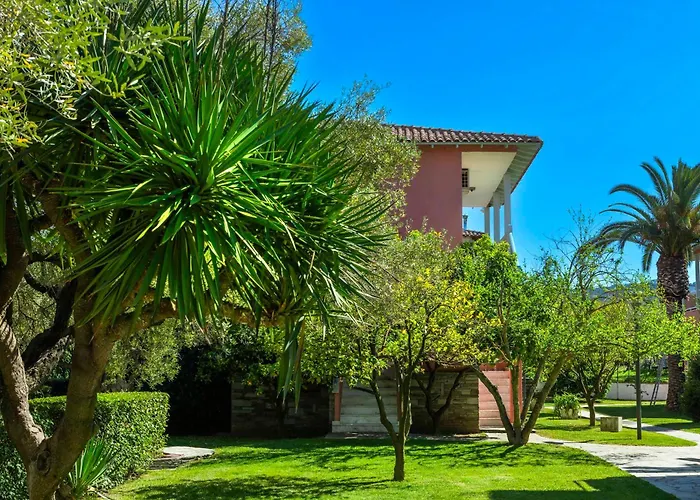 Hanioti Village Hotel 3*